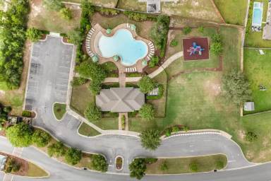 Main picture of 1010 Limpkin St