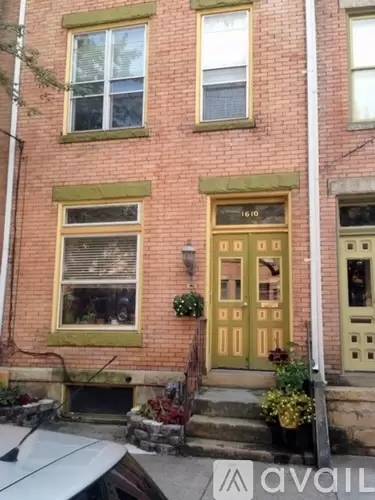 Main picture of 1612 Green St