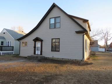 Main picture of 144 Yellowstone Ave