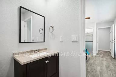 Main picture of 1051 Dogwood Dr