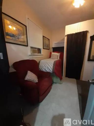 Main picture of 8432 Oleander St