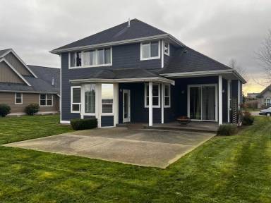 Main picture of 840 W Park Dr