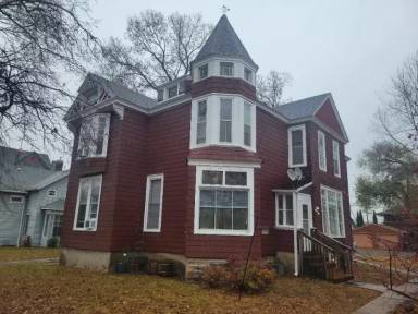 Main picture of 217-223 9th St S