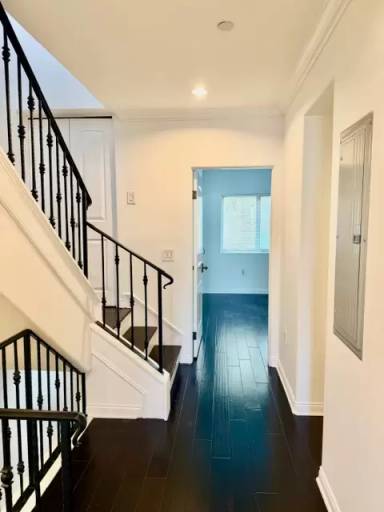 Main picture of 917 N Sierra Bonita Ave