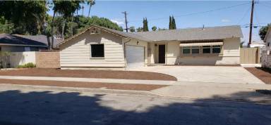 Main picture of 302 N Ventura St