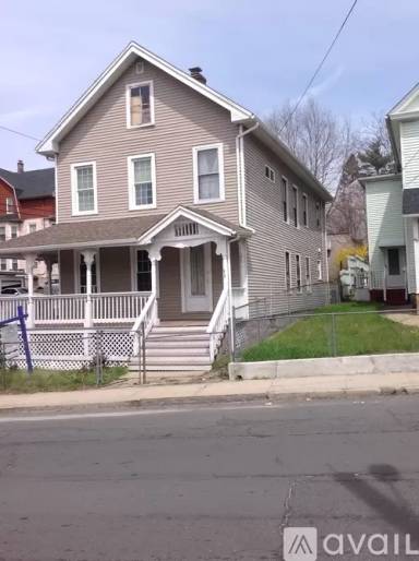 Main picture of 91 Wolcott St