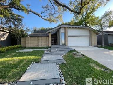 Main picture of 122 Fox Glen Cir