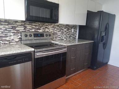 Main picture of 506 NW 107th Ave