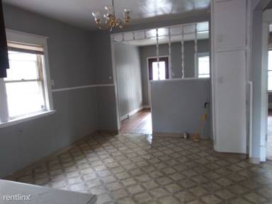 Main picture of 1770 Welch Ave