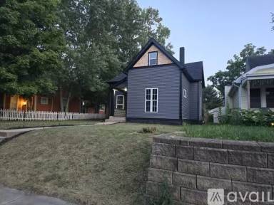 Main picture of 817 W 5th St