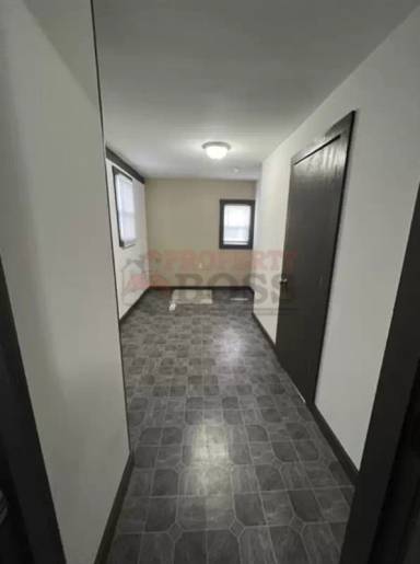 Main picture of 15 Rimbach St