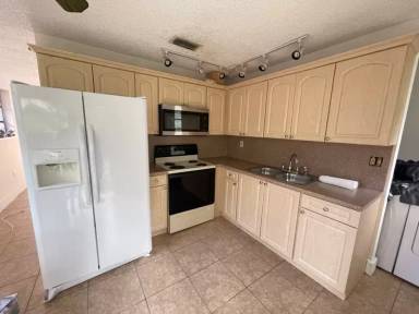 Main picture of 3502 SW 24th St
