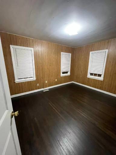 Main picture of 930 N Glendale St