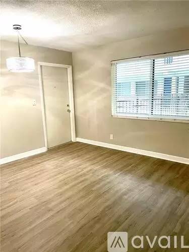 Main picture of 1010 SE 15th St
