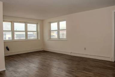Main picture of 11 S 2nd St