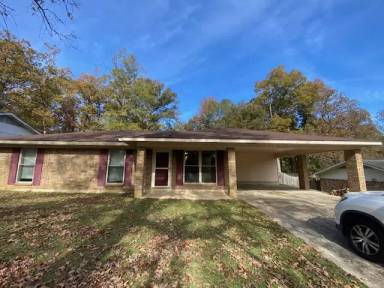 Main picture of 115 N Ironwood Dr
