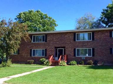 Main picture of 124 Cherry Ave