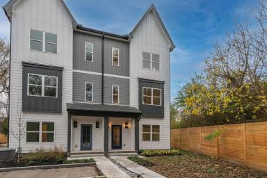Main picture of 862 W Sharpe Ave