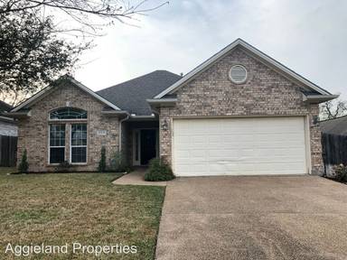 Main picture of 2318 Kendal Green Cir