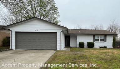 Main picture of 1679 S Redbud Ave