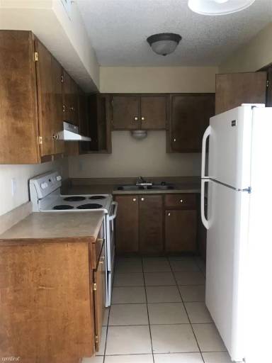 Main picture of 2917 Harvey St
