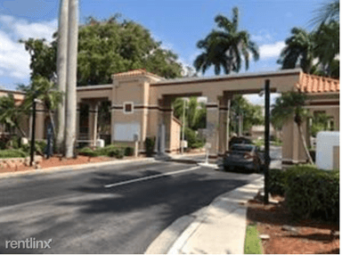 Main picture of 11890 NW 11th St