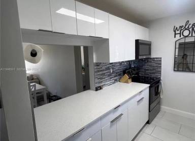 Main picture of 151 Lakeview Dr