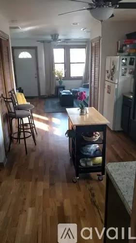 Main picture of 1148 W Belmont Ave