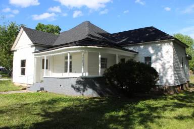 Main picture of 312 N Elliott Ave
