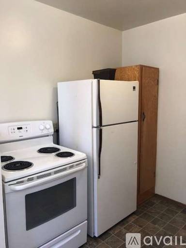 Main picture of 405 James Rd