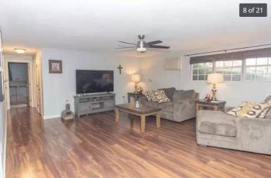 Main picture of 2 Williamsburg Ct