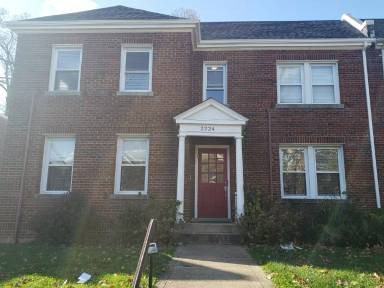 Main picture of 2224 40th Pl NW