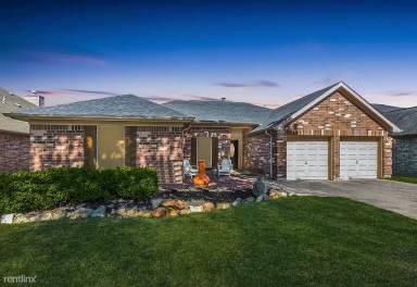 Main picture of 23606 Stratsborough Dr