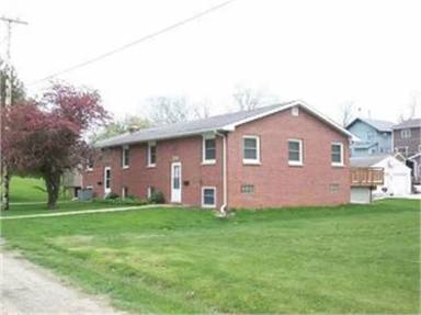 Main picture of 304 E 3rd St