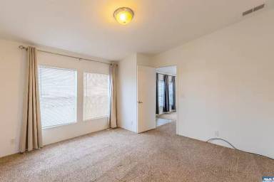 Main picture of 142 Winterhawk St
