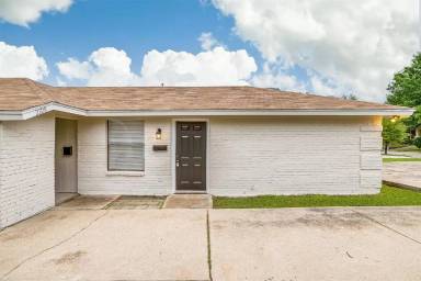 Main picture of 2226 Washington Ave