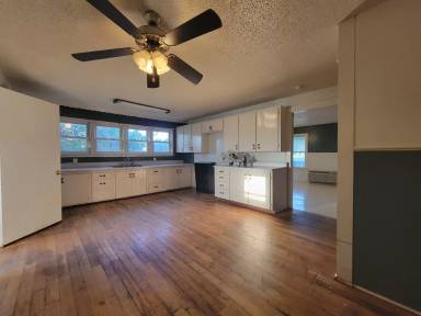 Main picture of 7999 E 138 Rd