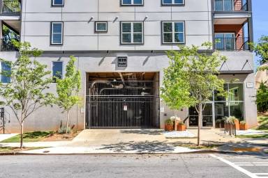 Main picture of 525 Parkway Dr NE