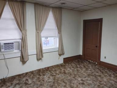 Main picture of 45 1/2 W Columbus St