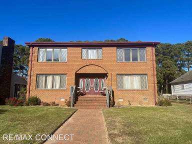 Main picture of 31 Sarfan Dr