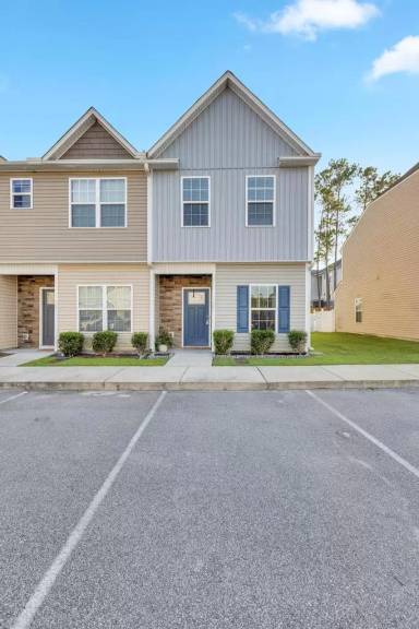 Main picture of 147 Beacon Woods Dr