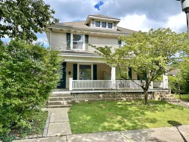 Main picture of 130 SW 9th St