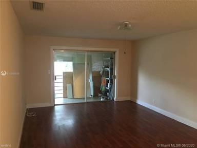 Main picture of 3250 NW 85th Ave
