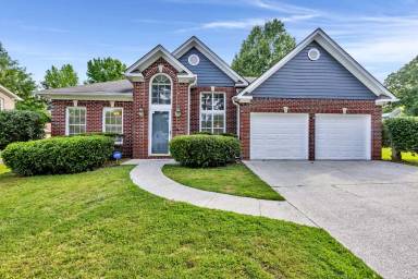 Main picture of 2484 Mountain Dr