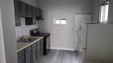 Main picture of 631 E Clementine St