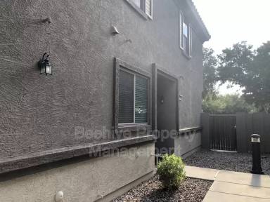 Main picture of 1255 S Rialto