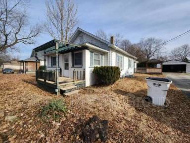 Main picture of 4412 S 12th St