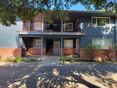 Main picture of 844 Fremont St