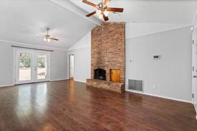Main picture of 4728 Wicker Way