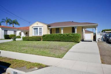 Main picture of 1340 W Sepulveda St